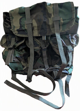 U.S. Army ALICE Combat Woodland Camouflage Medium Field Pack LC-1 1988